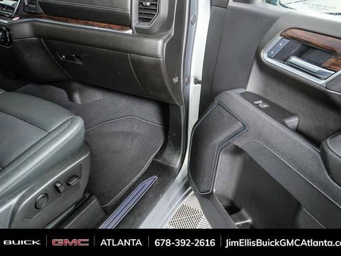 Used 2025 GMC Sierra 1500 SLT AWD/4WD image 23