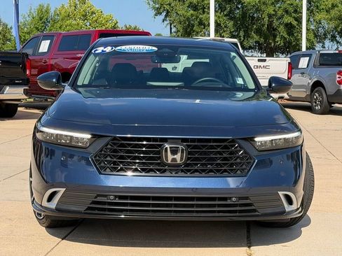 Used 2024 Honda Accord Touring image 2