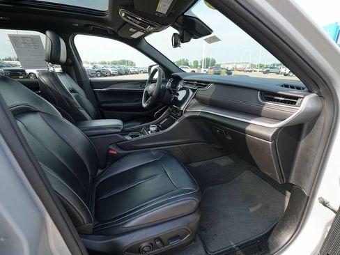 Used 2024 Jeep Grand Cherokee Limited 4xe AWD/4WD image 23