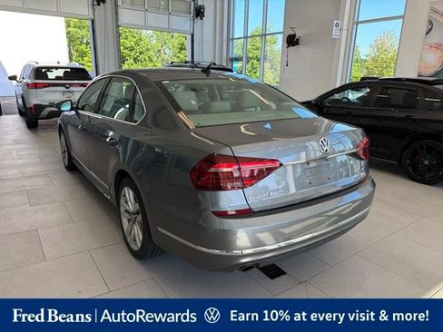 Used 2017 Volkswagen Passat 1.8T SEL Premium FWD image 3