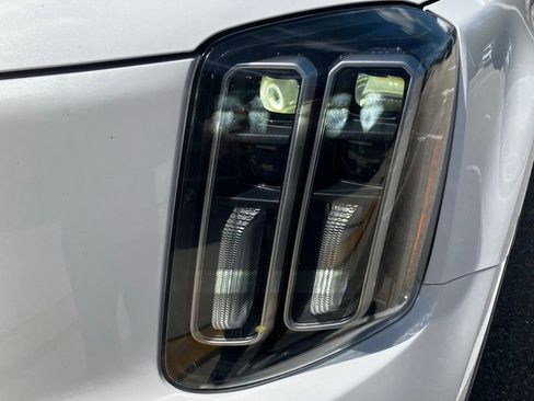 Used 2023 Kia Telluride S image 7
