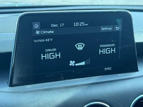 Used 2021 Kia Stinger GT2 image 41