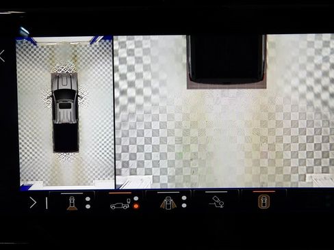 Used 2025 GMC Sierra 2500 Denali w/ Denali Reserve Package image 16