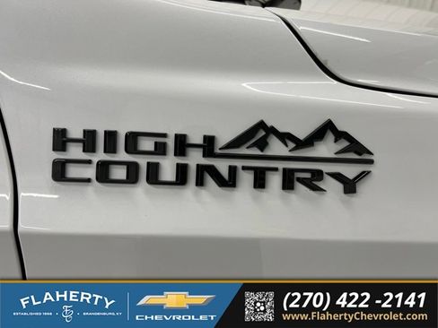 New 2026 Chevrolet Tahoe High Country AWD/4WD image 18