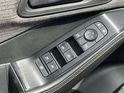 Used 2021 Nissan Rogue S AWD/4WD image 13