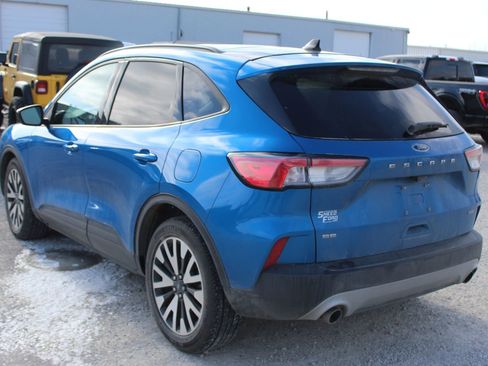 Used 2020 Ford Escape SE Sport image 4