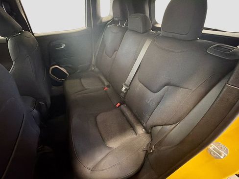 Used 2017 Jeep Renegade Latitude AWD/4WD image 25