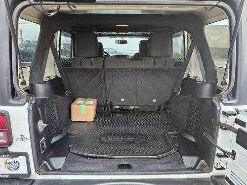 Used 2016 Jeep Wrangler Black Bear image 13