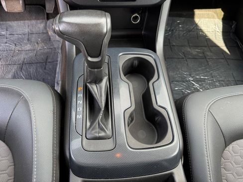 Used 2015 Chevrolet Colorado Z71 AWD/4WD image 33