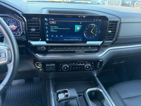 Used 2024 Chevrolet Silverado 1500 LTZ w/ Z71 Off-Road Package image 19