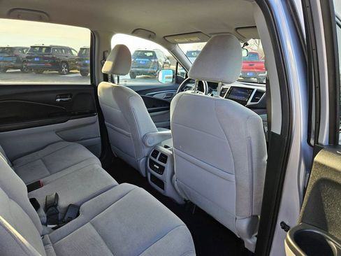 Used 2017 Honda Pilot EX image 28