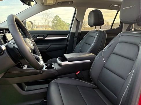 Used 2026 GMC Terrain Denali image 11