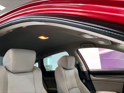 Used 2018 Honda Accord LX image 28