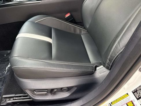 Used 2025 Toyota Camry SE FWD image 19