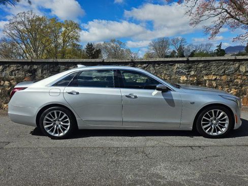 Used 2018 Cadillac CT6 Luxury image 8