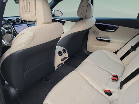 Used 2023 Mercedes-Benz C 300 Sedan image 5