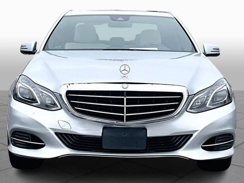 Used 2014 Mercedes-Benz E 350 Sedan image 3