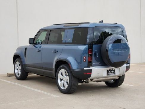 Used 2024 Land Rover Defender 110 S image 5