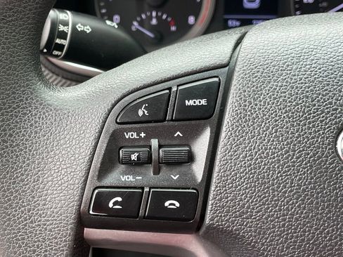 Used 2020 Hyundai Tucson SE AWD/4WD image 16