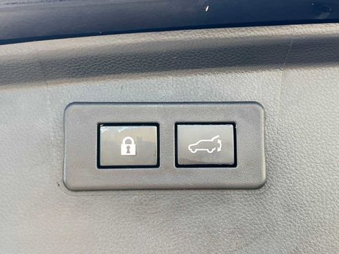 Used 2021 Subaru Outback Touring w/ Popular Package #2 image 15