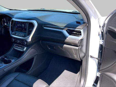 Certified 2023 GMC Acadia SLT AWD/4WD image 35