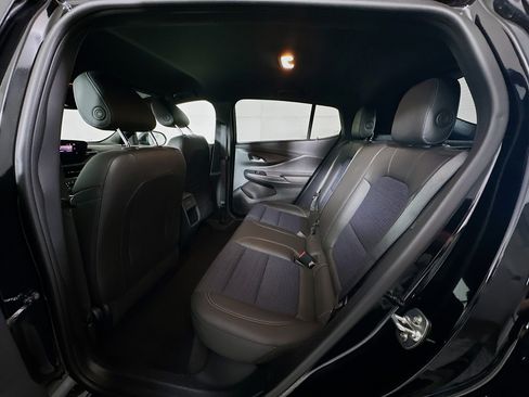 Used 2025 Buick Envista Preferred image 25