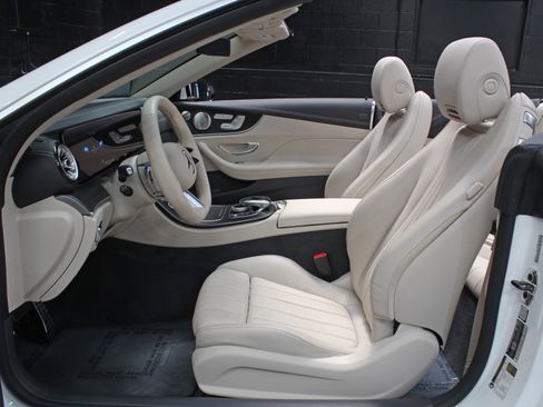 Used 2023 Mercedes-Benz E 450 Cabriolet image 36
