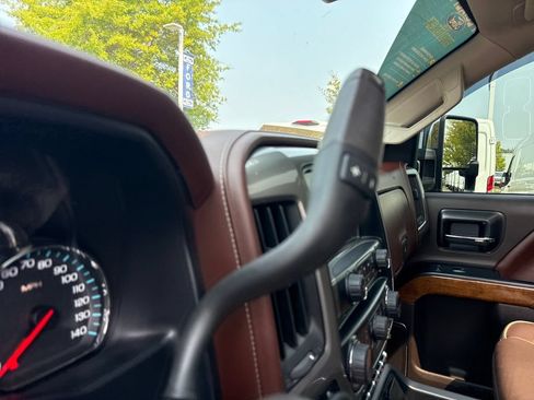 Used 2016 Chevrolet Silverado 2500 High Country w/ High Country Premium Package AWD/4WD image 29