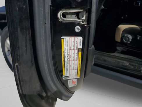 Certified 2020 Jeep Wrangler Sport S image 31