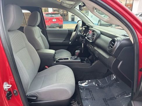 Used 2023 Toyota Tacoma SR image 18