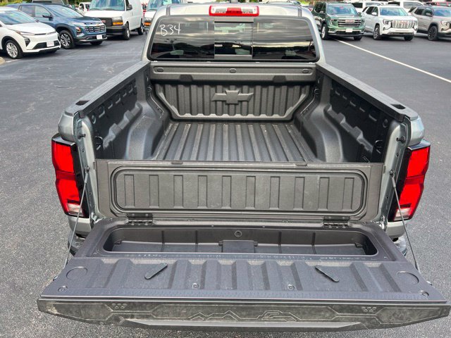 New 2026 Chevrolet Colorado ZR2 w/ Off-Road Front Bumper Package AWD/4WD image 16