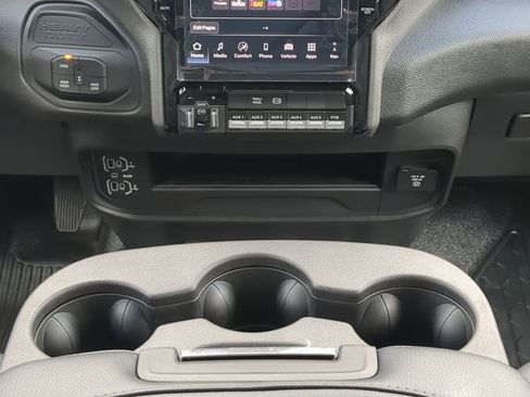 New 2026 RAM 3500 Tradesman AWD/4WD image 17