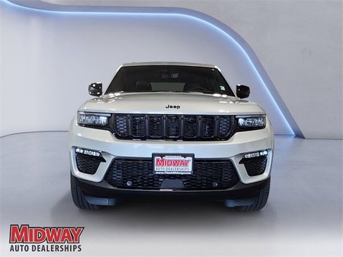 New 2025 Jeep Grand Cherokee Limited w/ Luxury Tech Group II image 8