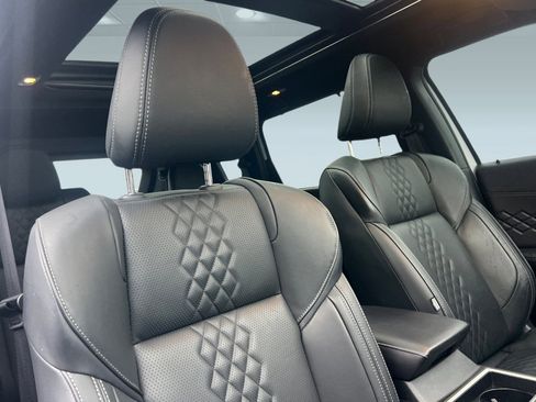 Used 2025 Mitsubishi Outlander SEL image 31