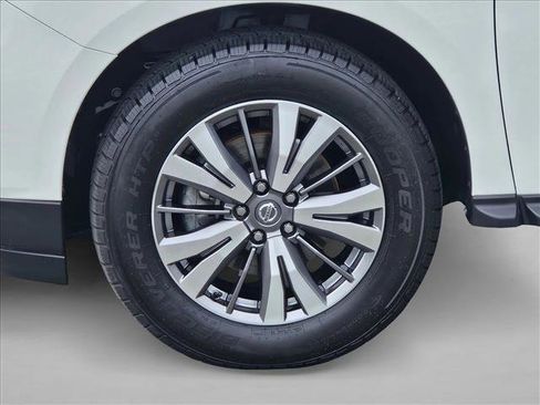 Used 2020 Nissan Pathfinder SV FWD image 23