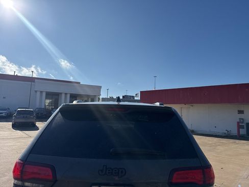 Used 2019 Jeep Grand Cherokee Trailhawk image 6