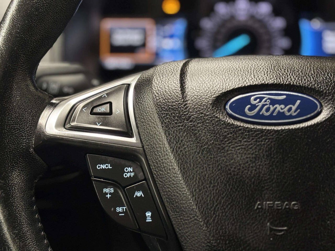 Used 2022 Ford Edge Titanium w/ Equipment Group 301A AWD/4WD image 36