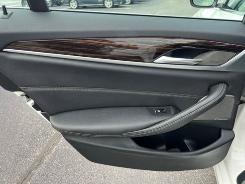 Used 2023 BMW 530e xDrive 530e iPerformance image 21