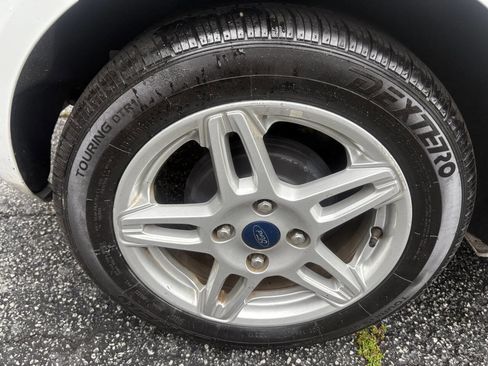 Used 2019 Ford Fiesta SE image 26