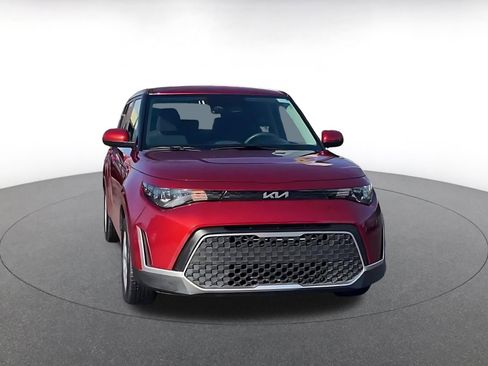 Used 2025 Kia Soul LX w/ LX Technology Package image 4