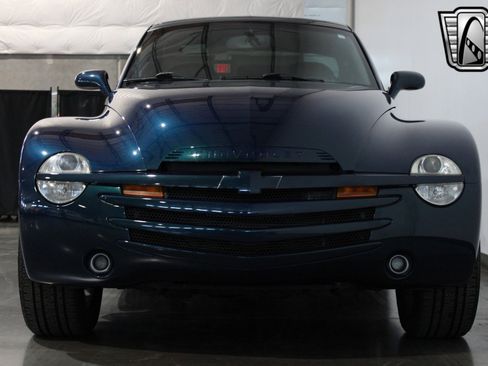 Used 2005 Chevrolet SSR w/ Preferred Equipment Group image 14