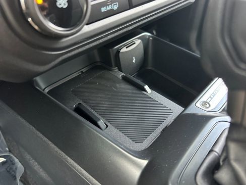 New 2025 Ford Bronco Base w/ Sasquatch Package image 32