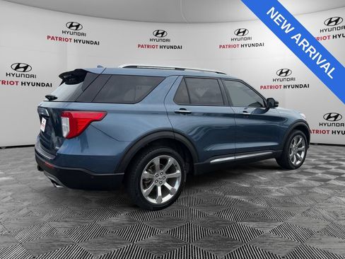 Used 2020 Ford Explorer Platinum w/ Premium Technology Package AWD/4WD image 3