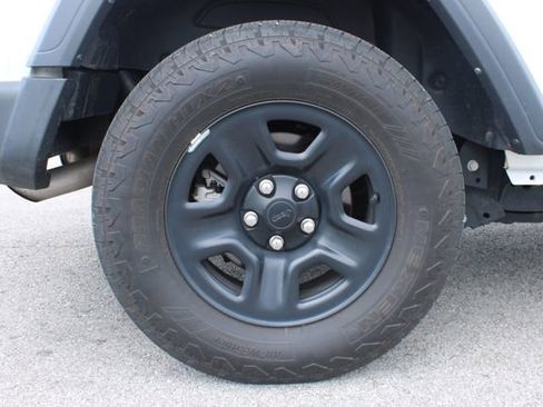 Used 2024 Jeep Wrangler Sport AWD/4WD image 30