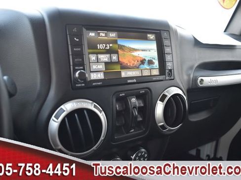 Used 2015 Jeep Wrangler Unlimited Sahara w/ Katzkin Premium Leather Group image 31