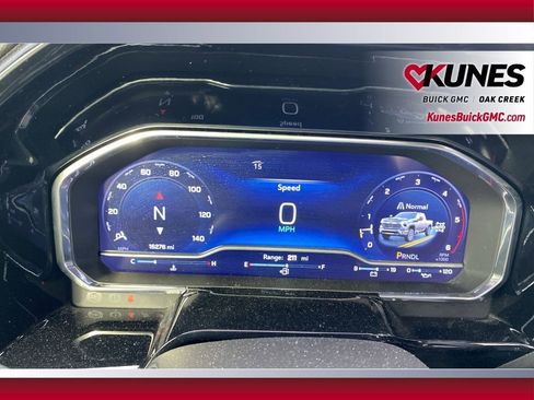 Used 2024 Chevrolet Silverado 2500 LTZ w/ LTZ Plus Package image 11