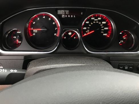 Used 2017 GMC Acadia Limited SLT image 3