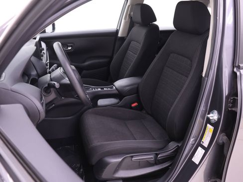 Certified 2023 Honda HR-V LX image 4