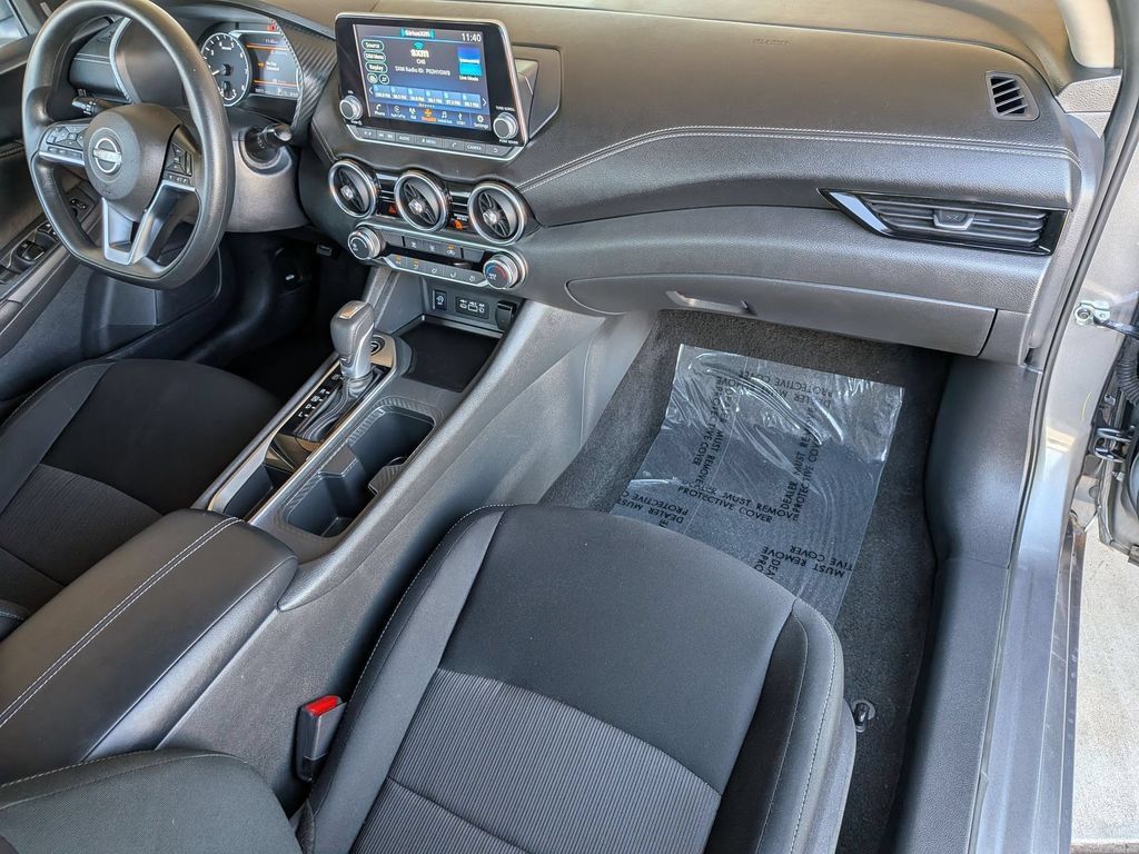 Used 2025 Nissan Sentra SV FWD image 31