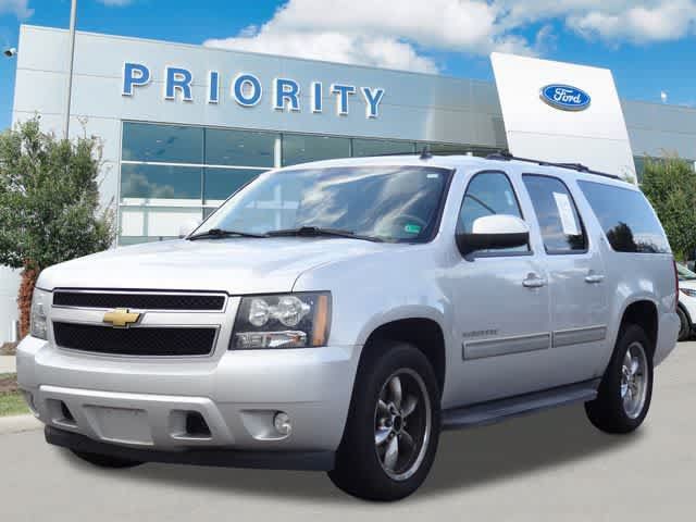 Used 2014 Chevrolet Suburban LT RWD image 1